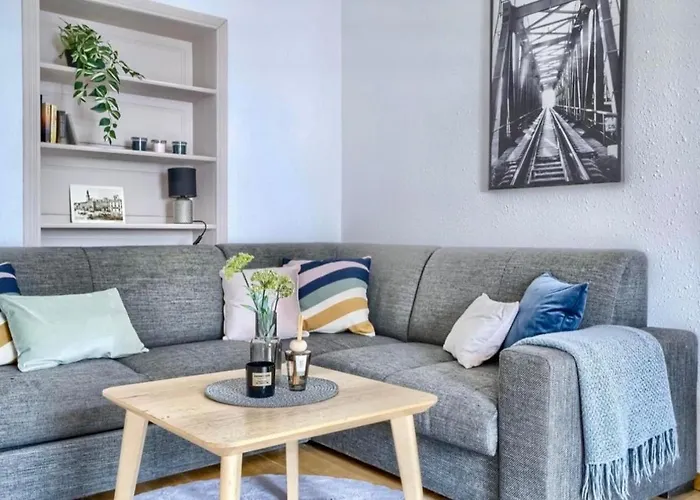 Castle & Culture Stay - Modern 2-Room With Balcony Apartment In Warsaw Center